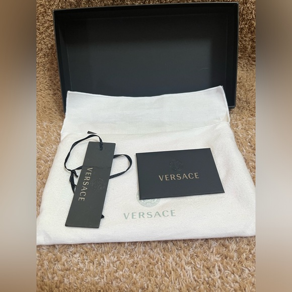 Rare Versace pouch - Picture 15 of 15